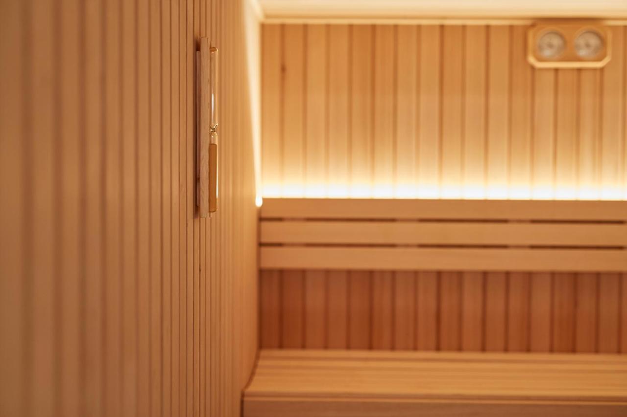 Grand Hotel Du Luxembourg & Spa Bayeux Bagian luar foto